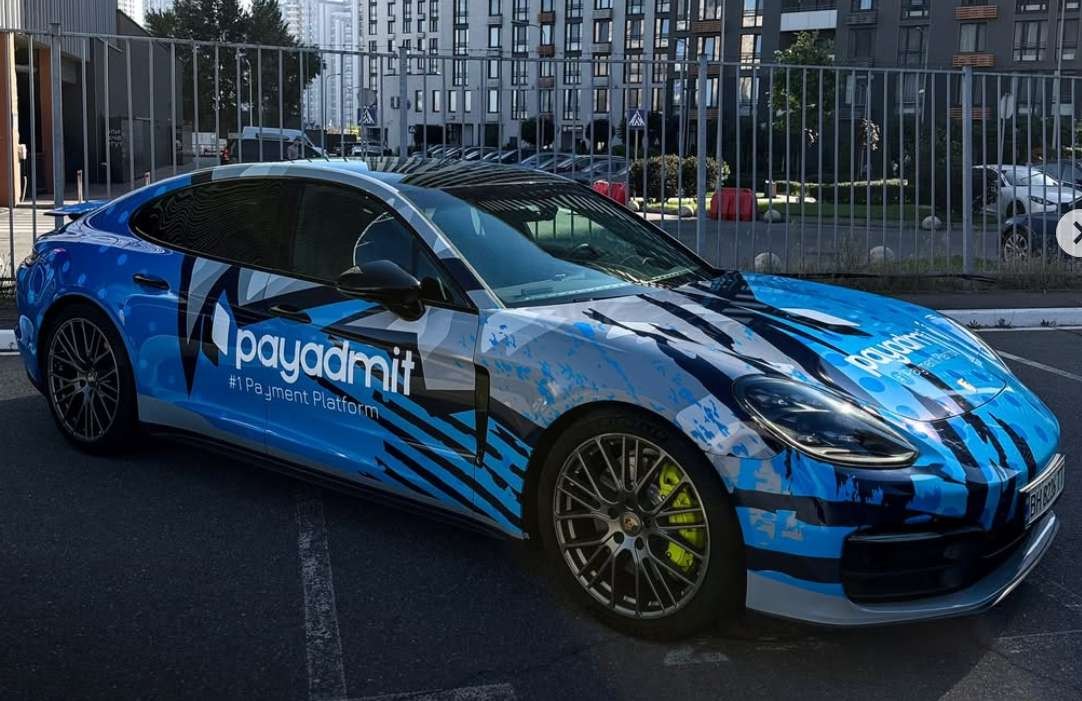 Porsche Panamera livery